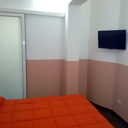 Gradoni Di Chiaia Twenty Three * Неаполь