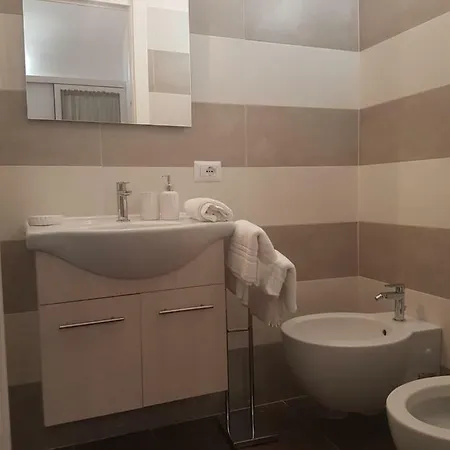 Gradoni Di Chiaia Twenty Three * Неаполь