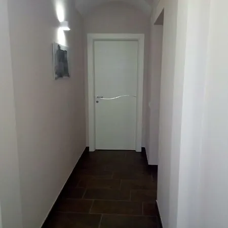 Gradoni Di Chiaia Twenty Three Frühstückspension Neapel