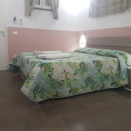 Gradoni Di Chiaia Twenty Three * Neapel